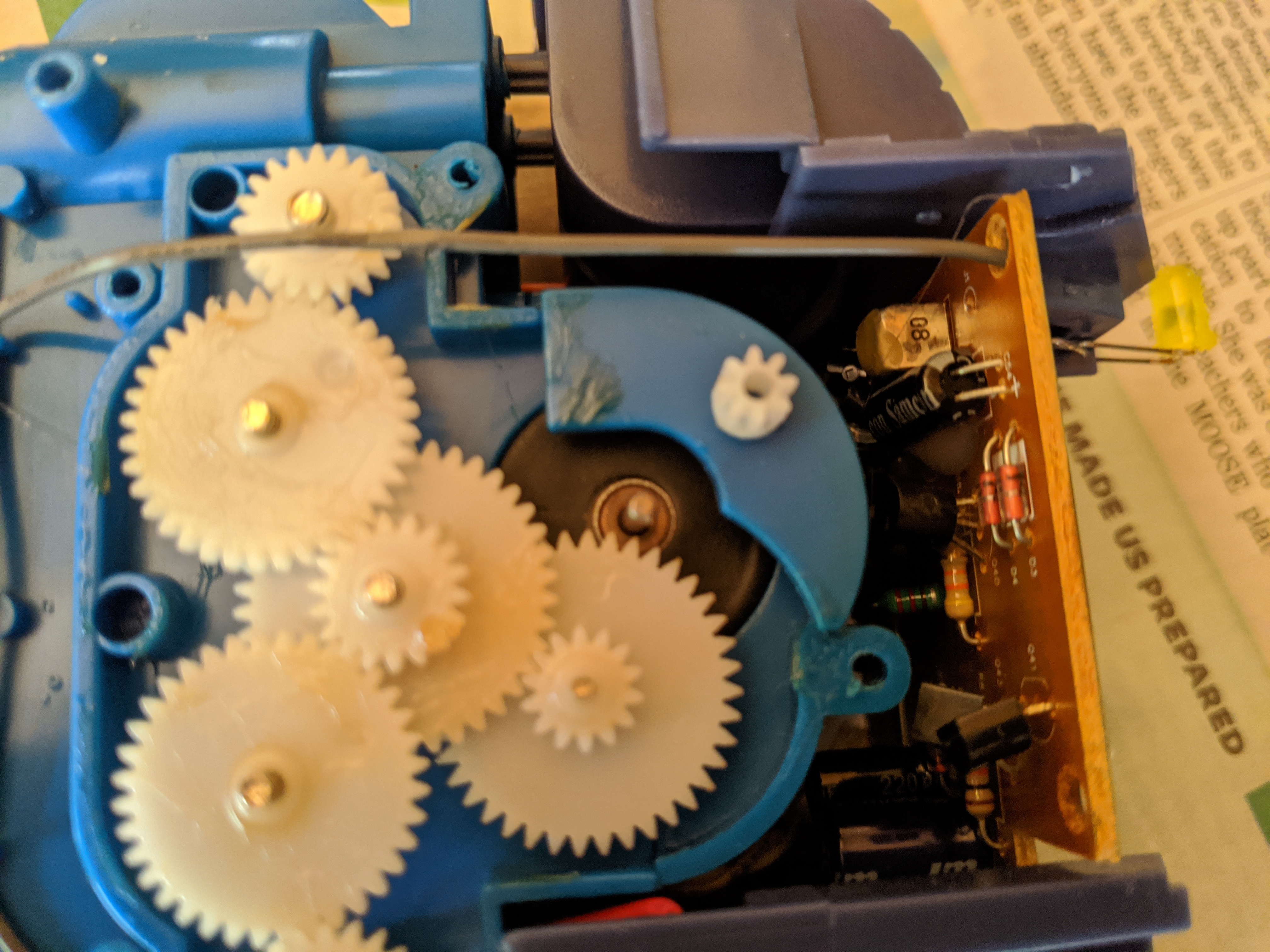 Loose drive gear in the Rokenbok RC Monorail